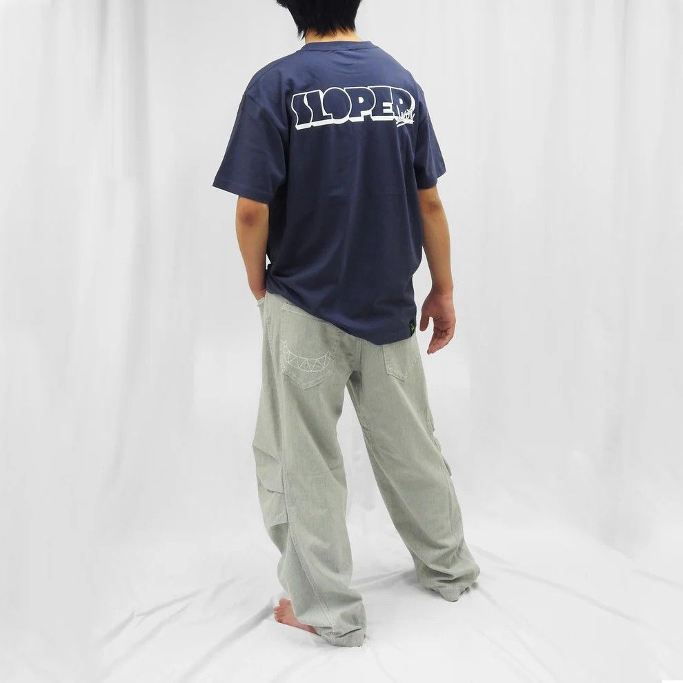 トップライトグレー