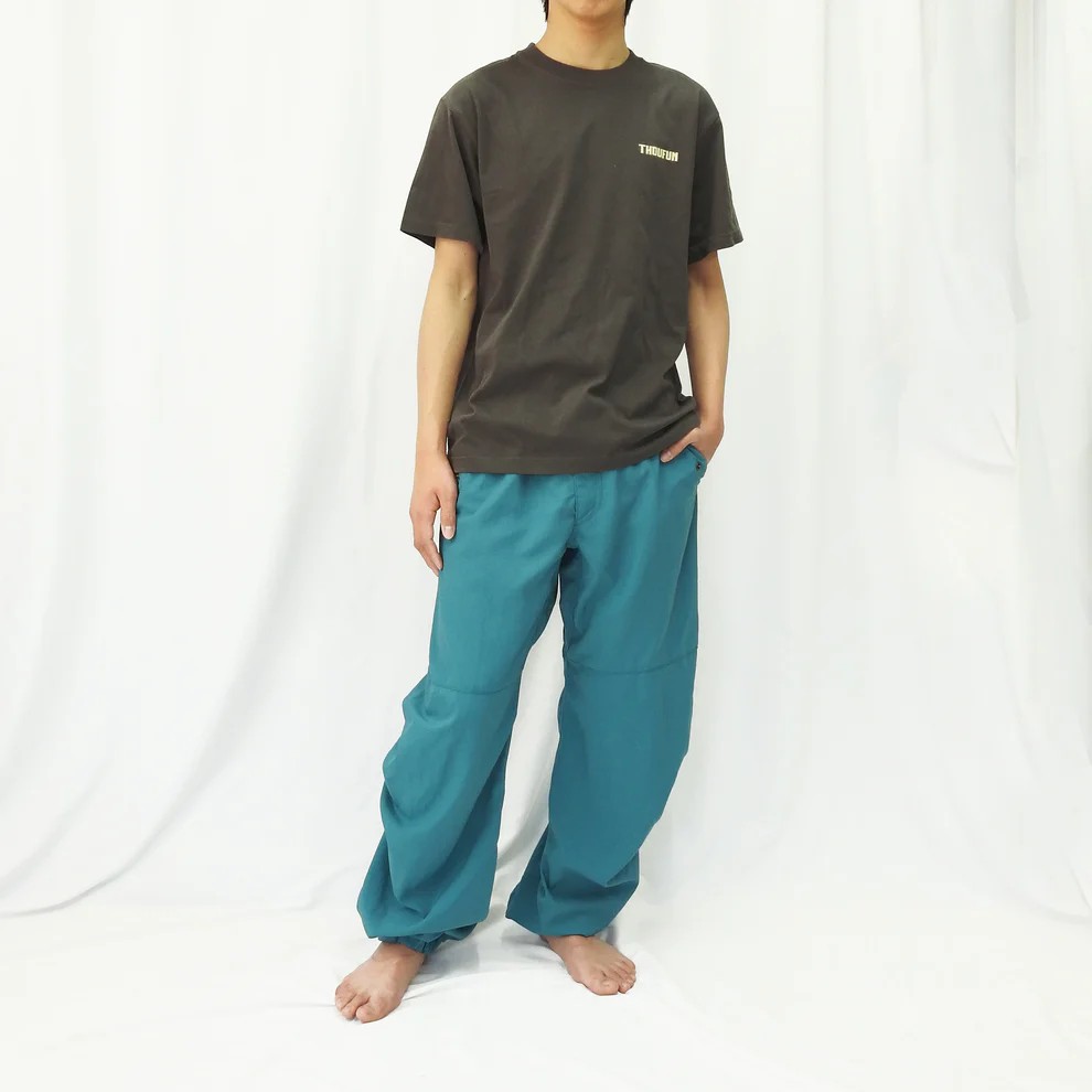 ヘイジ―ブラック